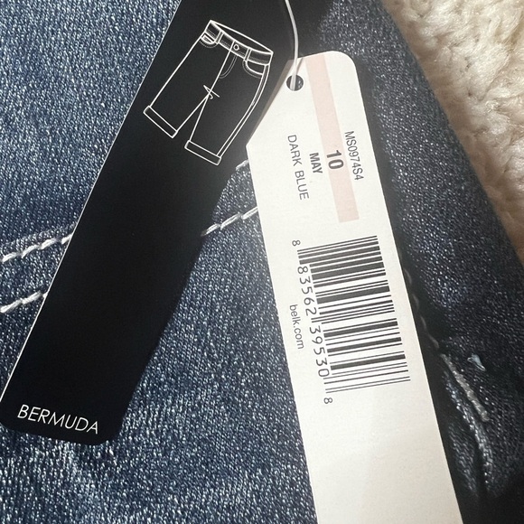 WOMENS NEW DIRECTIONS WEEKEND DENIM SHORTS SIZE 10 NWT - Picture 2 of 13